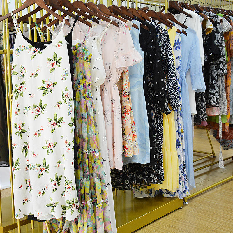 Factory Wholesale Used Clothes Used Ladies Silk Dress Women Clothing