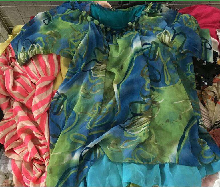 Wholesale Women Second Hand Clothes Ladies Silk Tops Dress Bales